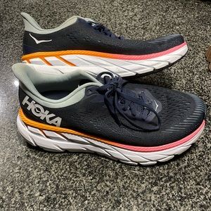 7.5 Clifton 7 navy/orange/pink